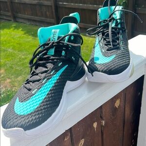 Nike Black and Teal Athletic Shoes #1
